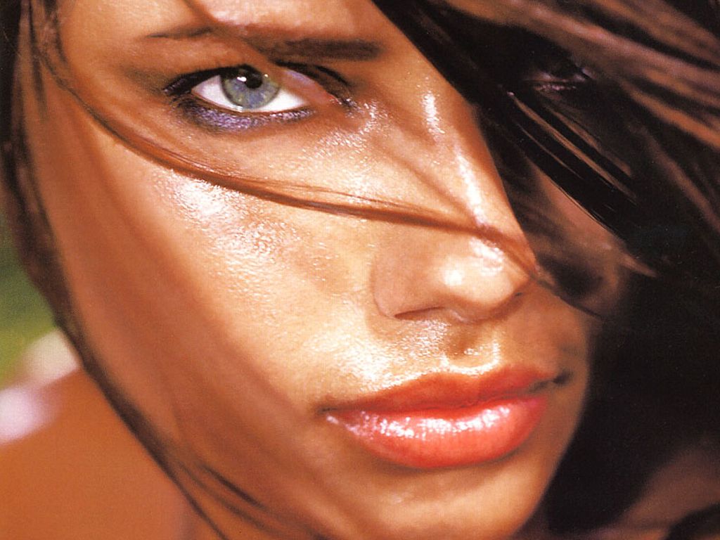 Adriana Lima leaked wallpapers