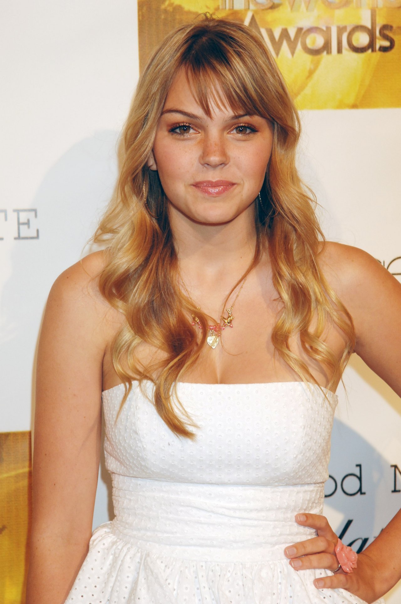 Aimee Teegarden leaked wallpapers