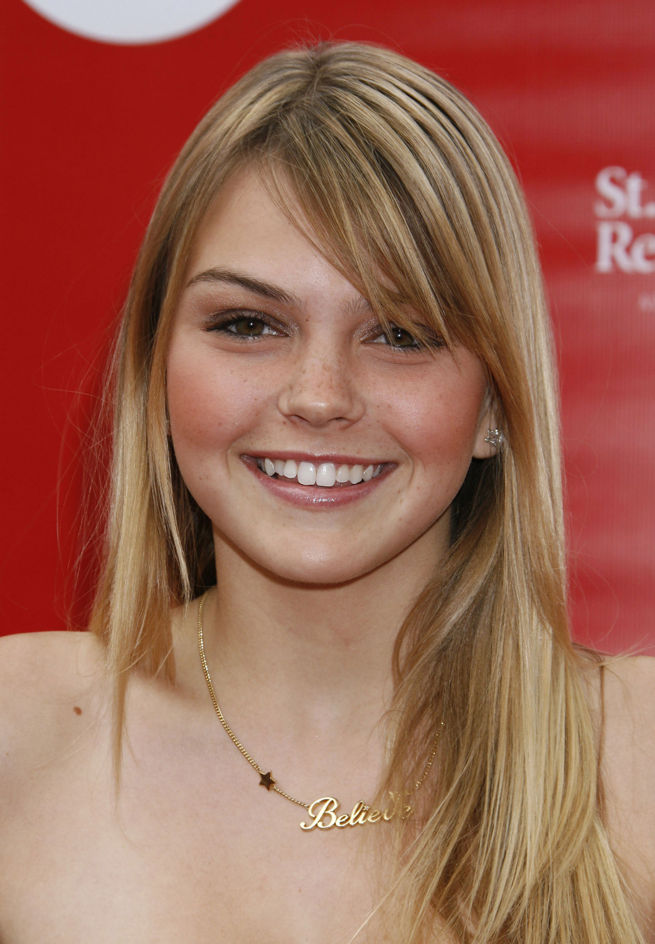 Aimee Teegarden leaked wallpapers