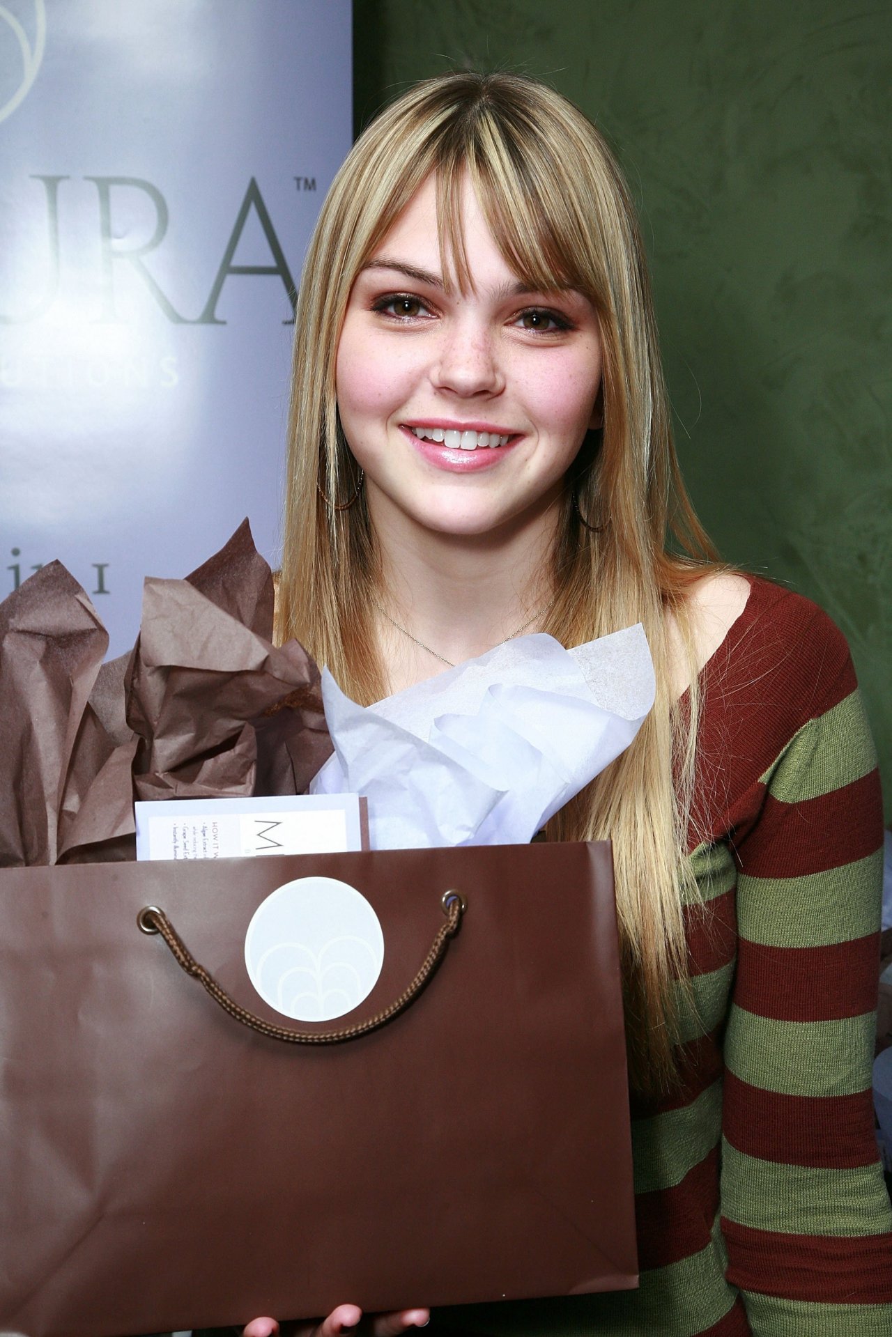 Aimee Teegarden leaked wallpapers