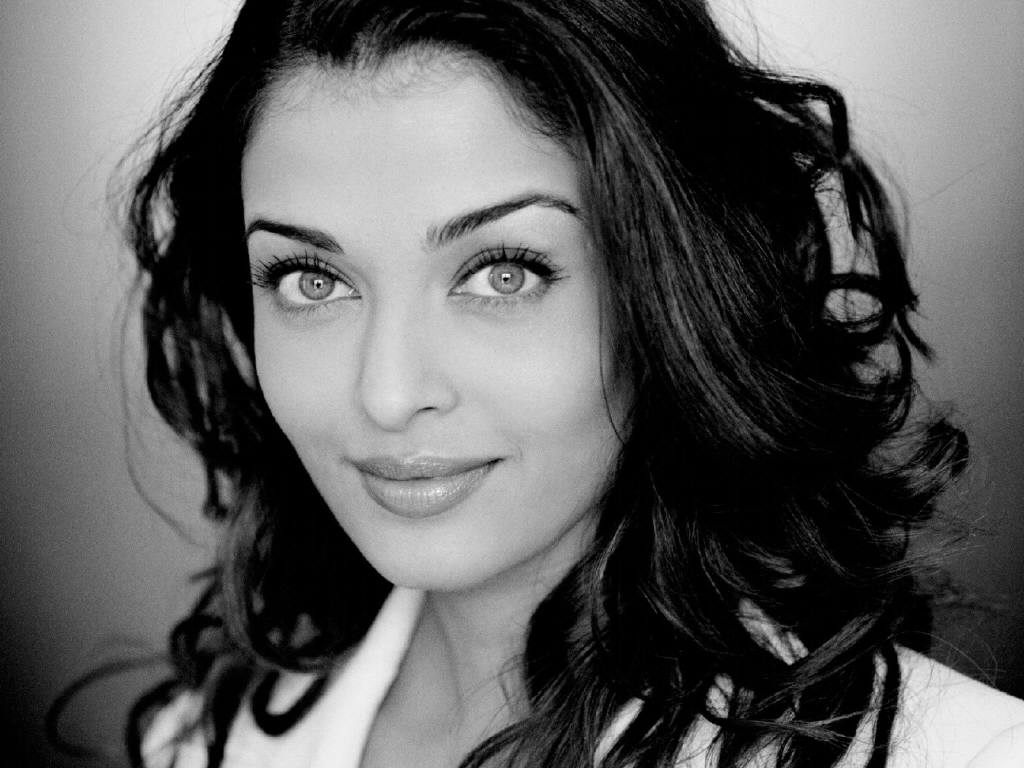 Aishwarya Rai leaked wallpapers