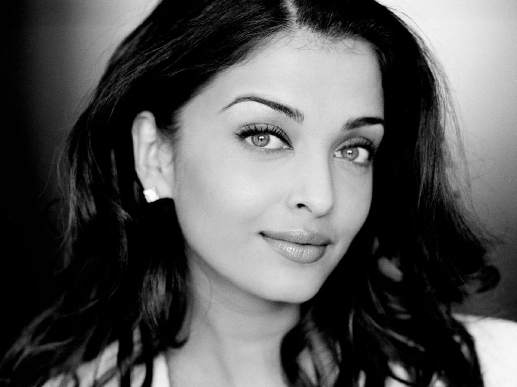 Aishwarya Rai leaked wallpapers