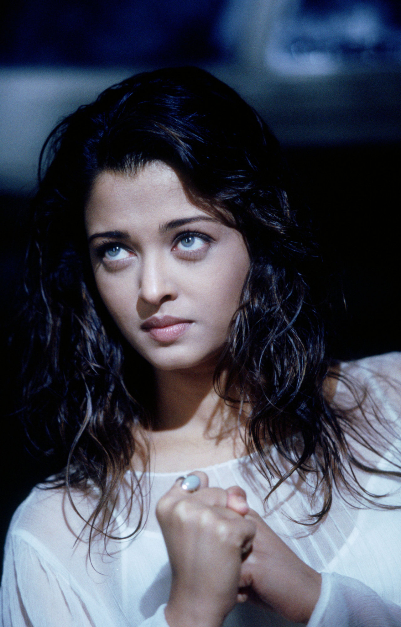 Aishwarya Rai leaked wallpapers