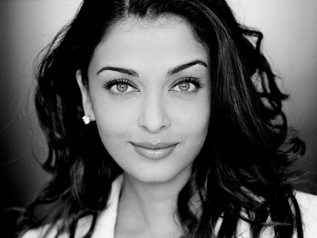 Aishwarya Rai leaked wallpapers