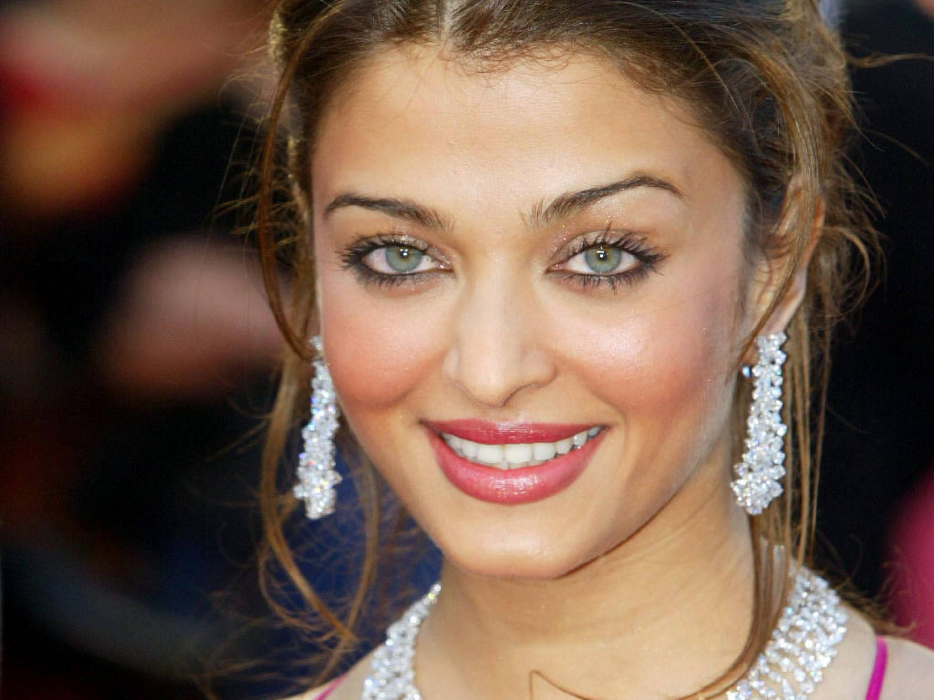 Aishwarya Rai leaked wallpapers