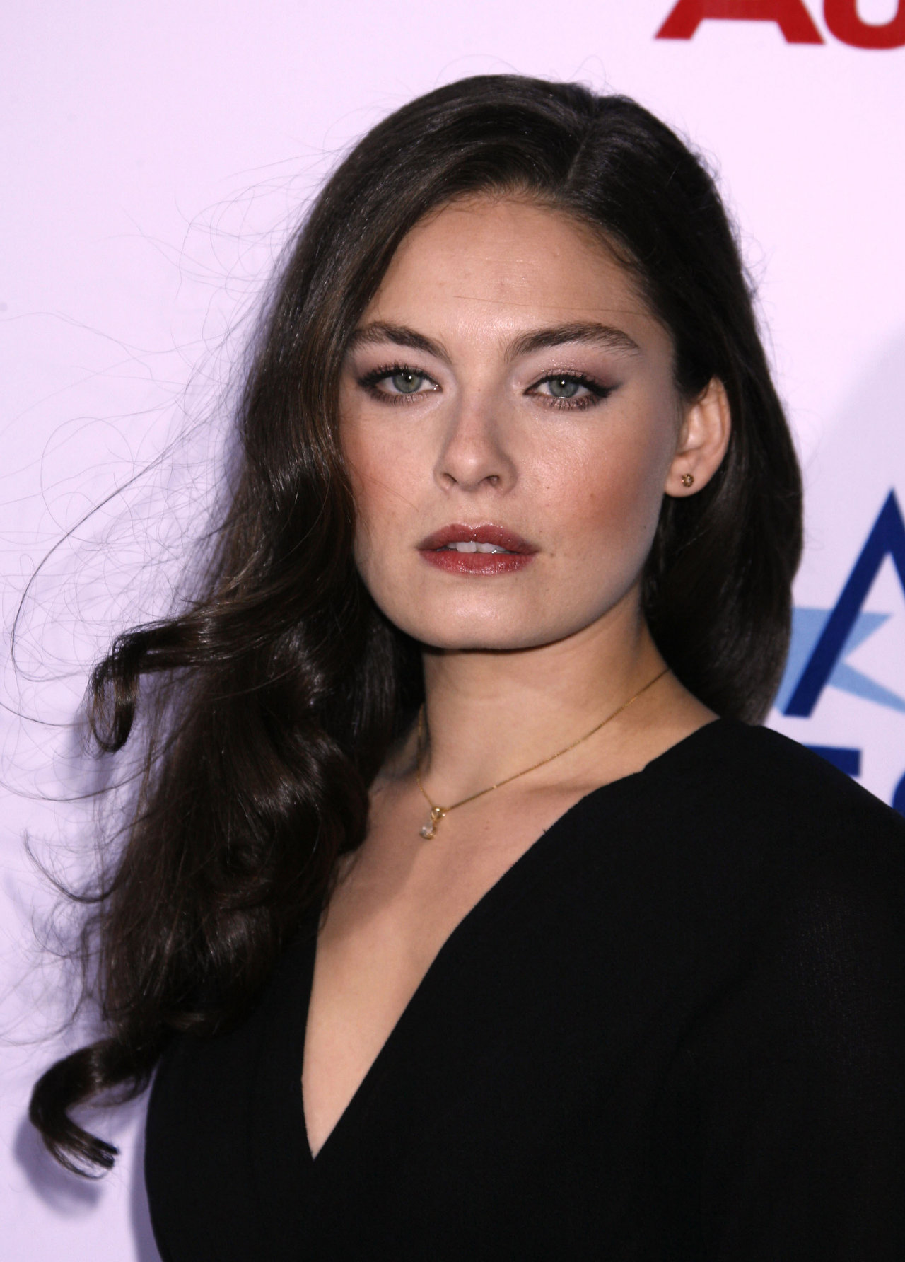 Alexa Davalos leaked wallpapers