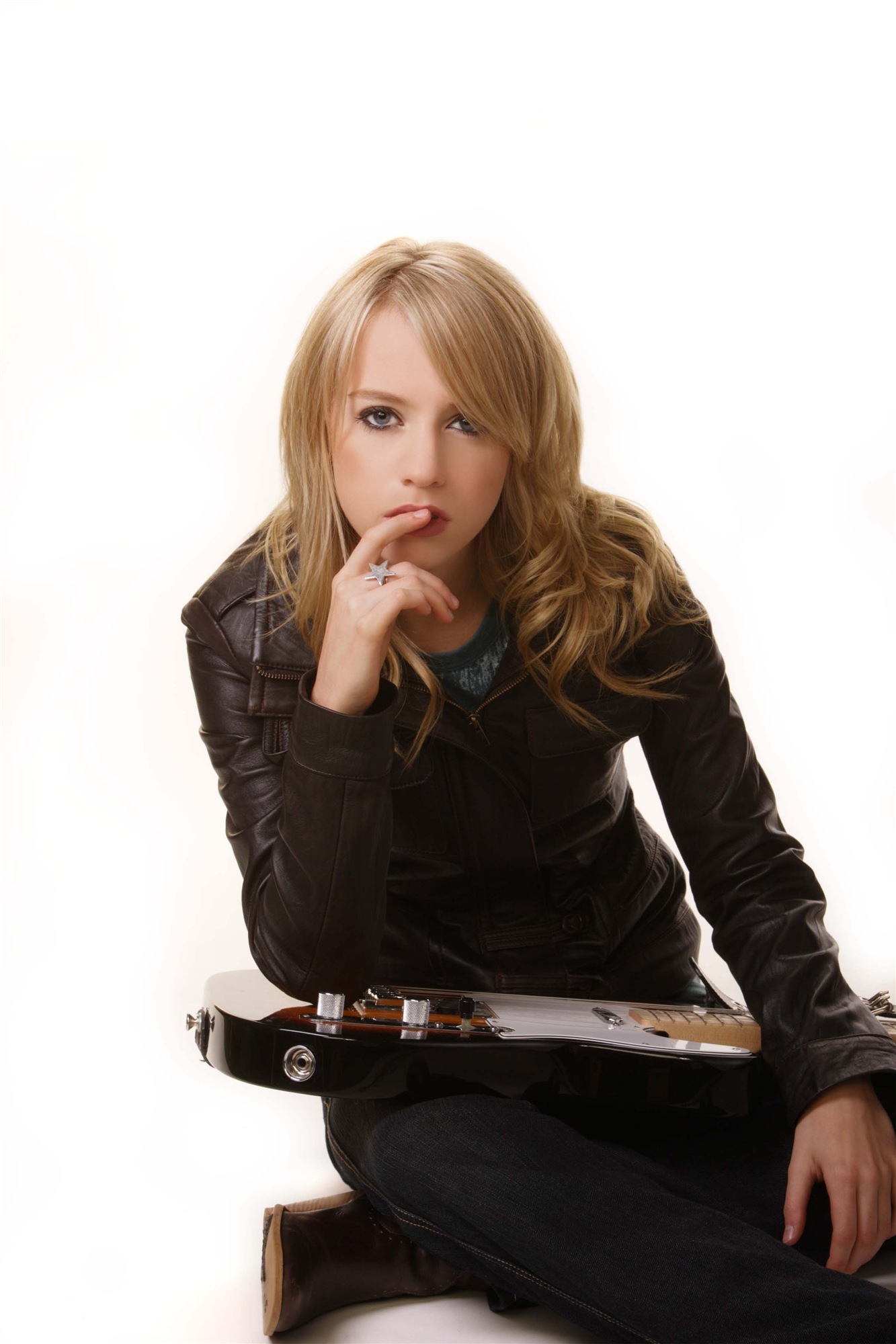 Alexz Johnson leaked wallpapers