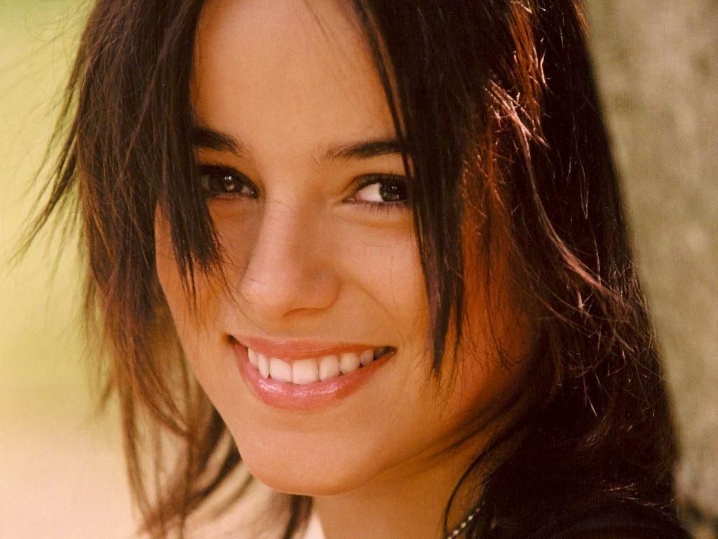 Alizee leaked wallpapers
