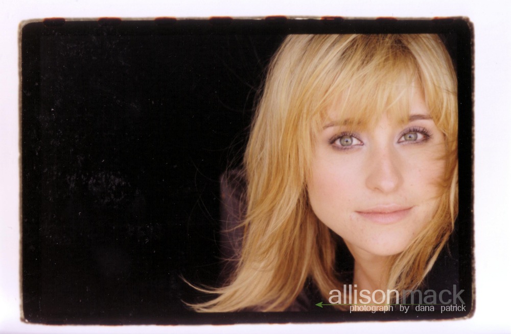 Allison Mack leaked wallpapers