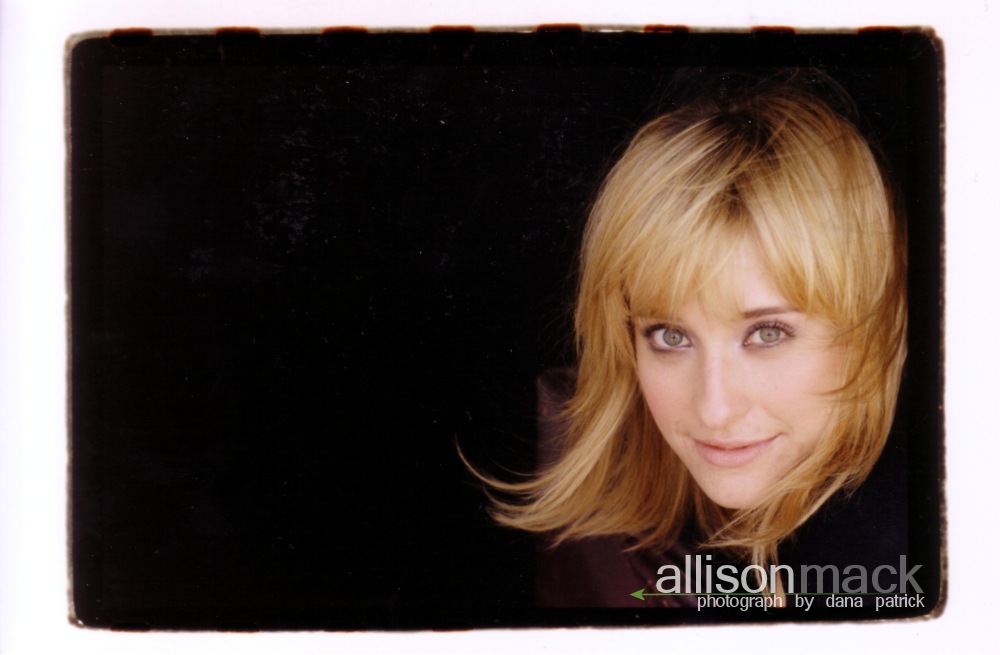 Allison Mack leaked wallpapers