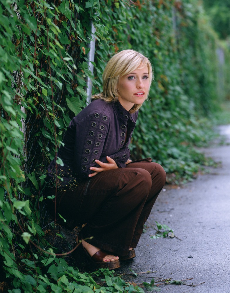 Allison Mack leaked wallpapers