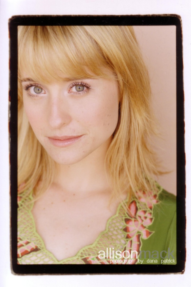 Allison Mack leaked wallpapers