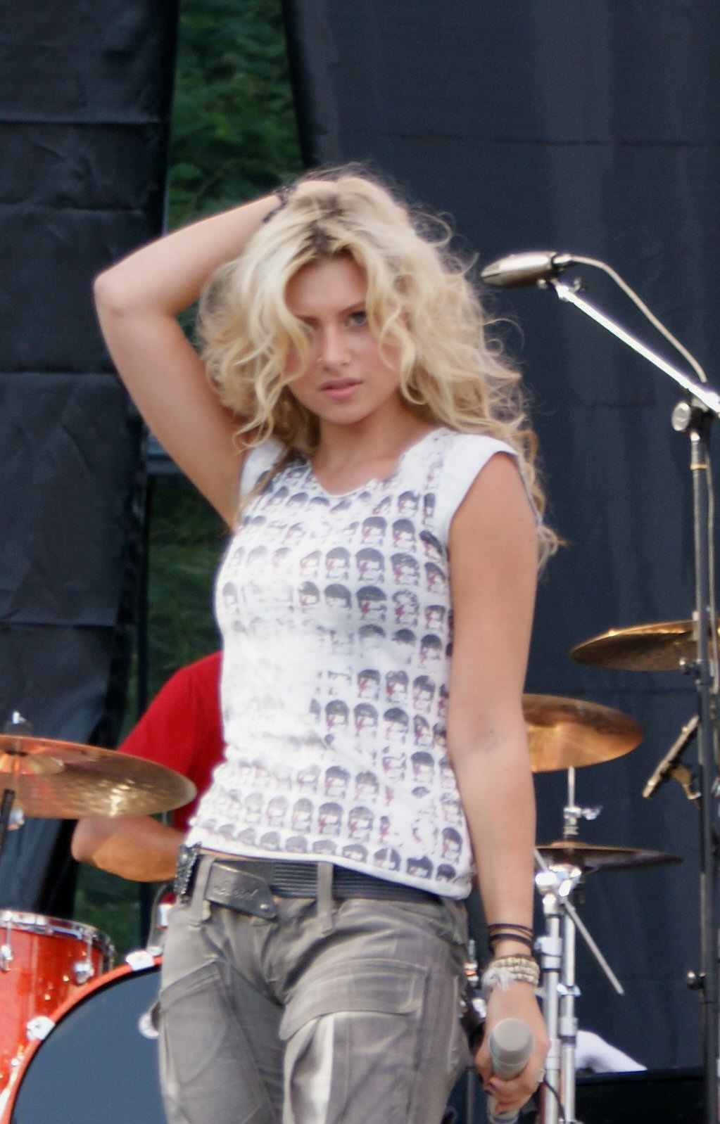 Alyson Michalka leaked wallpapers