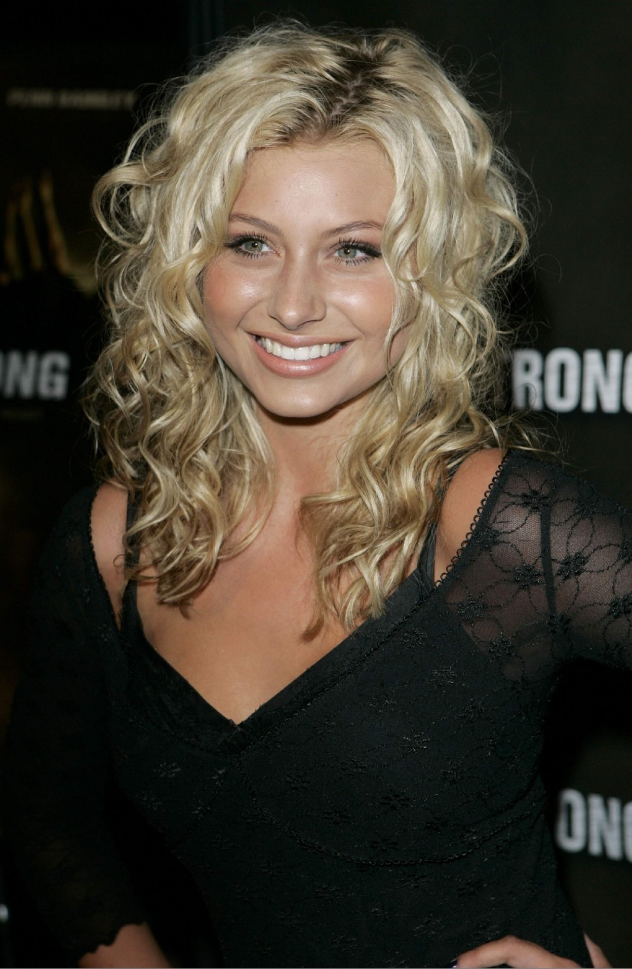 Alyson Michalka leaked wallpapers