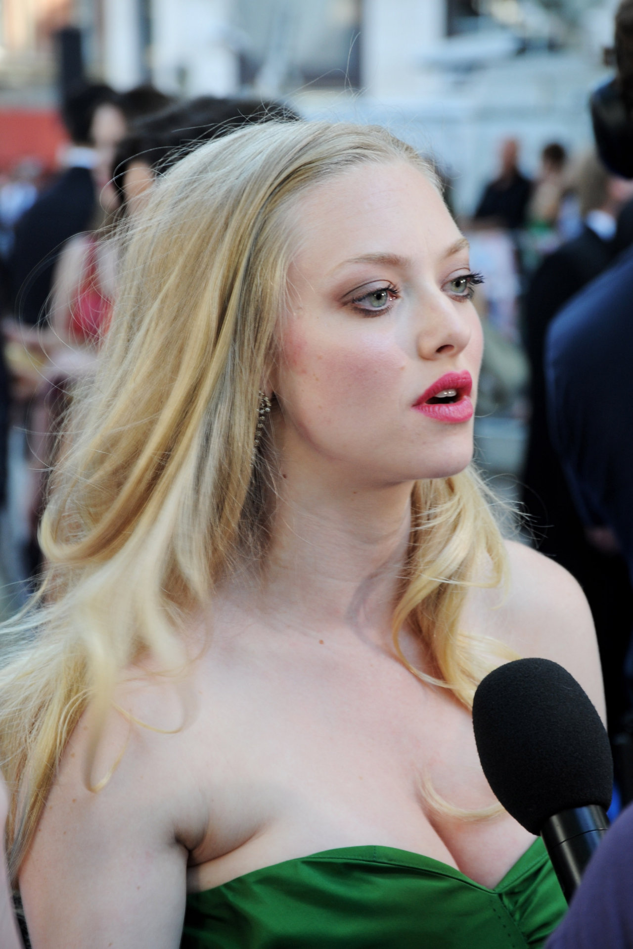 Amanda Seyfried leaked wallpapers