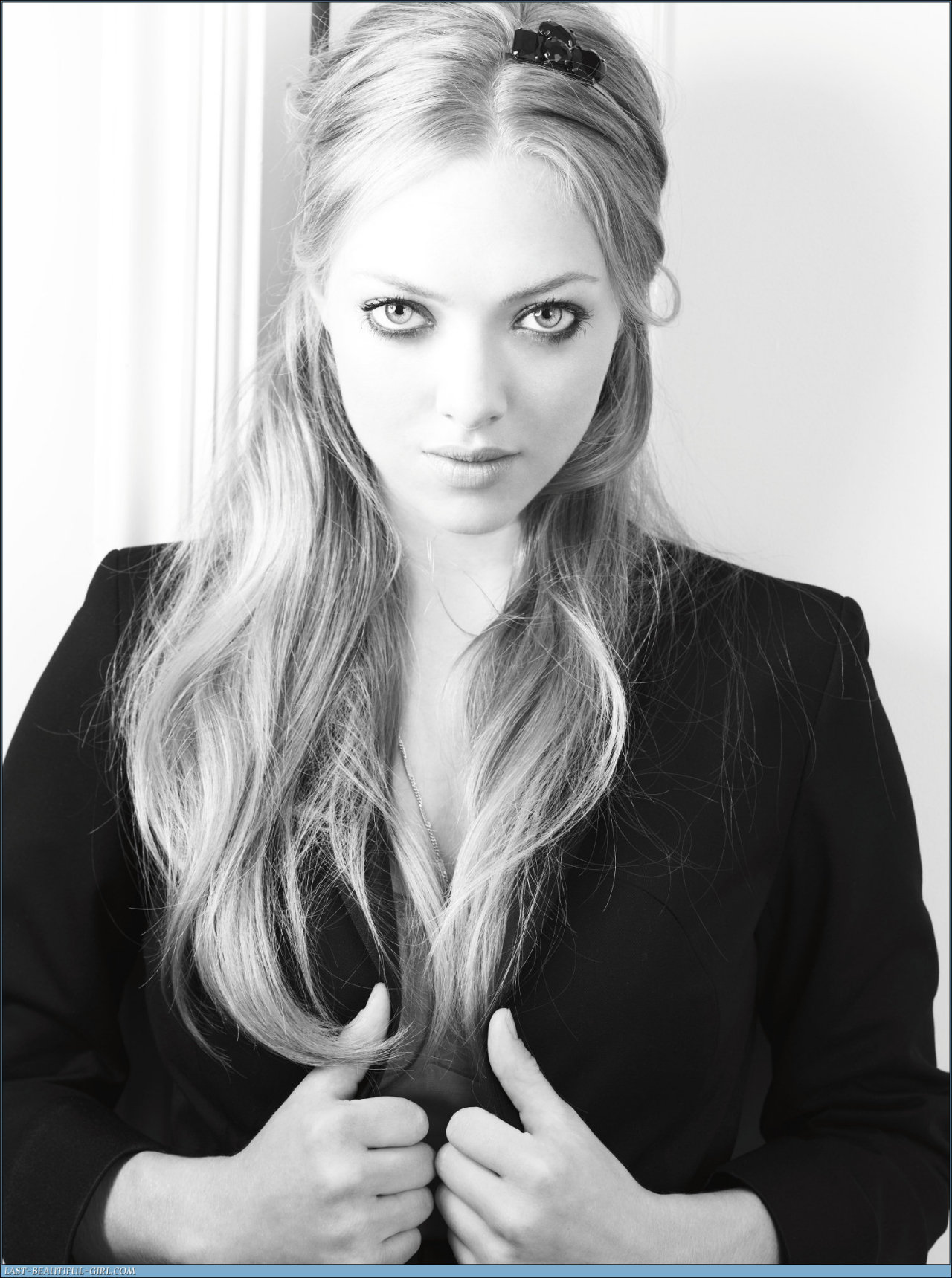 Amanda Seyfried leaked wallpapers