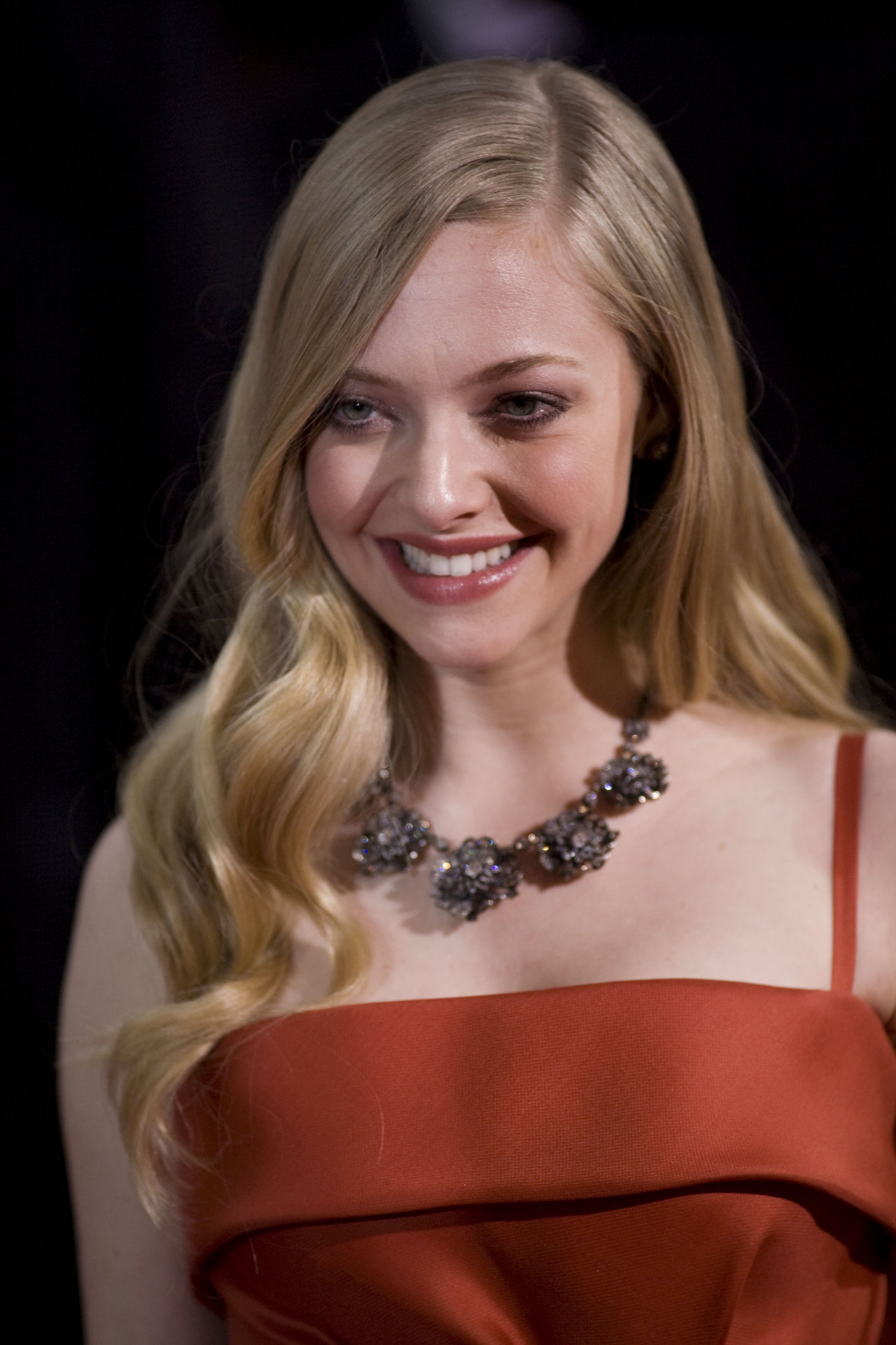 Amanda Seyfried leaked wallpapers