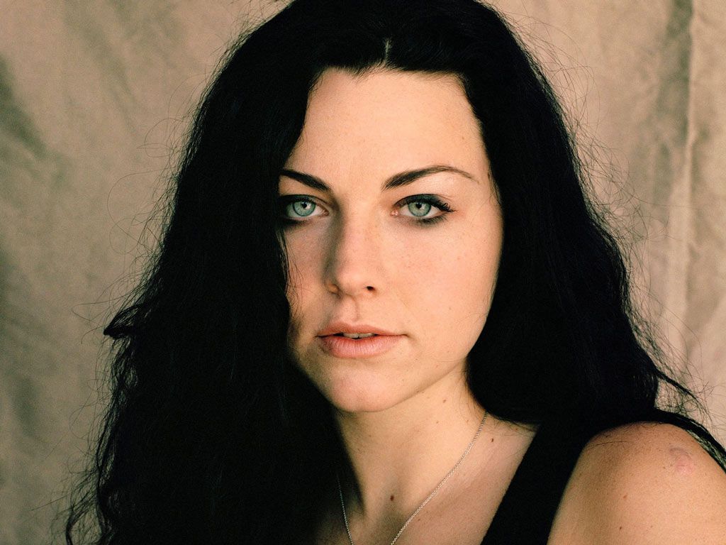 Amy Lee leaked wallpapers