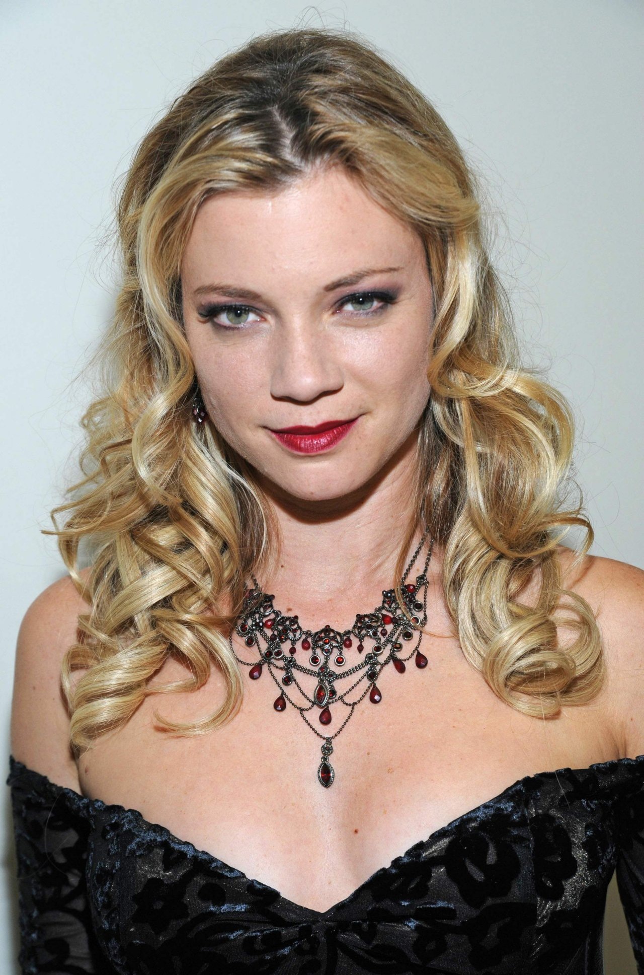 Amy Smart leaked wallpapers