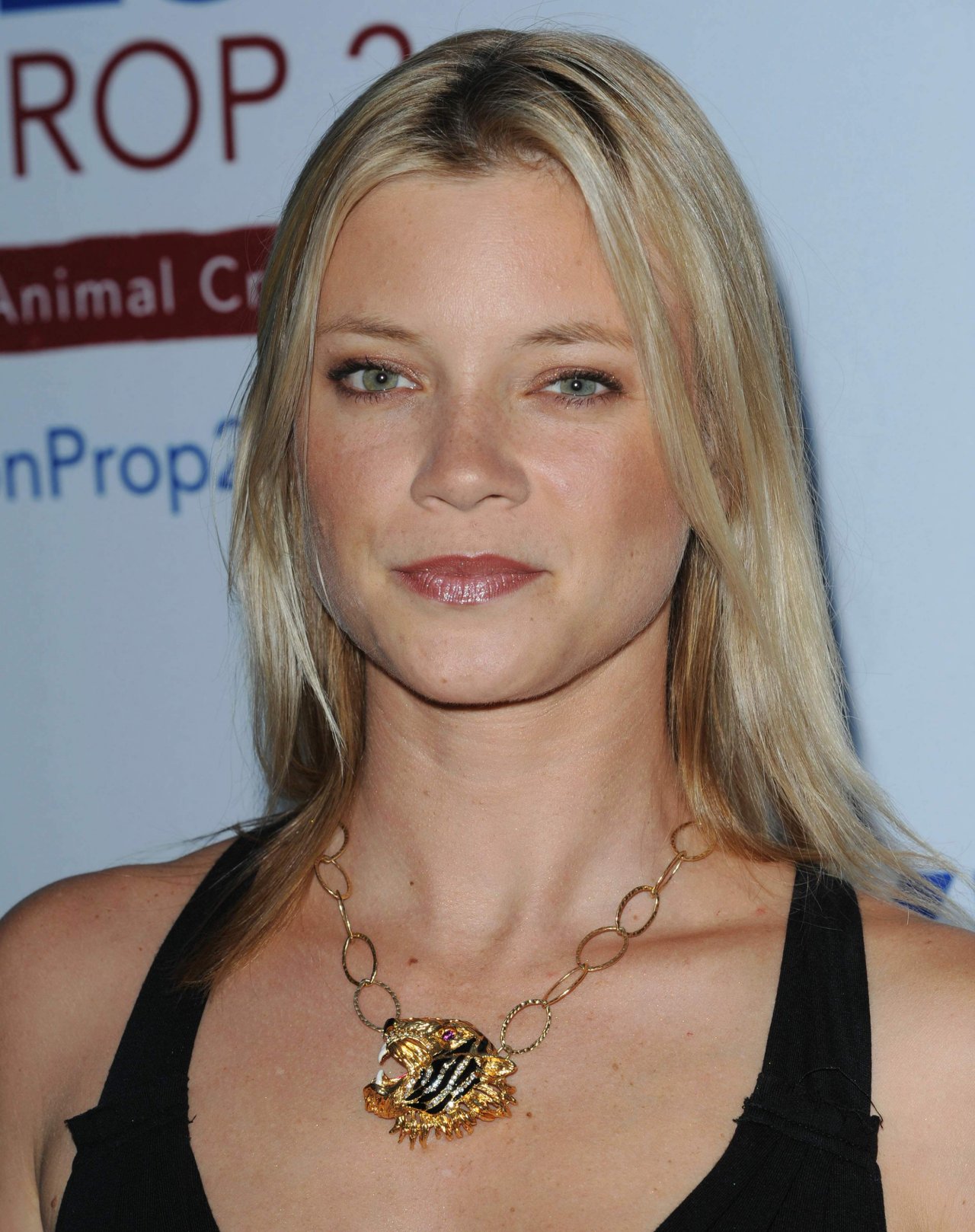 Amy Smart leaked wallpapers