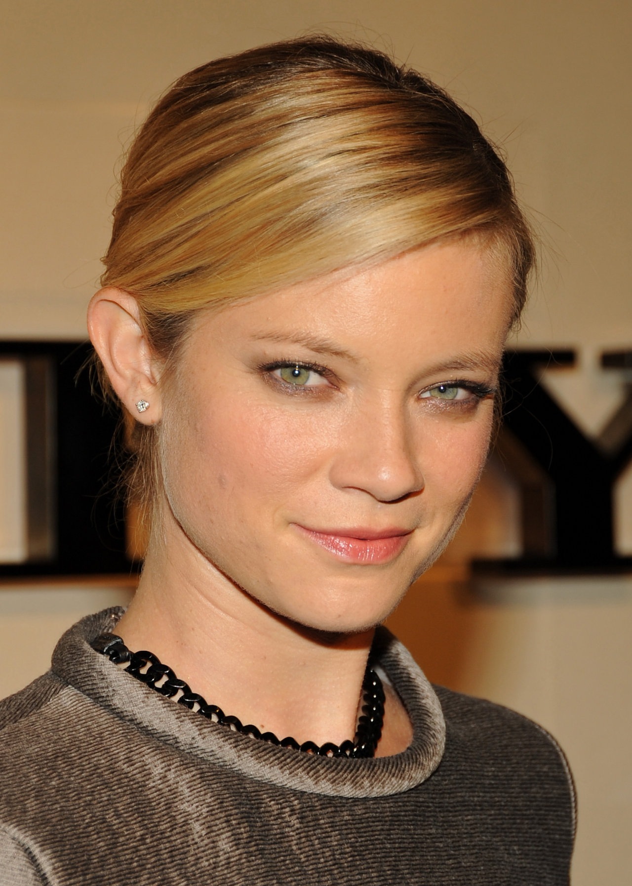 Amy Smart leaked wallpapers