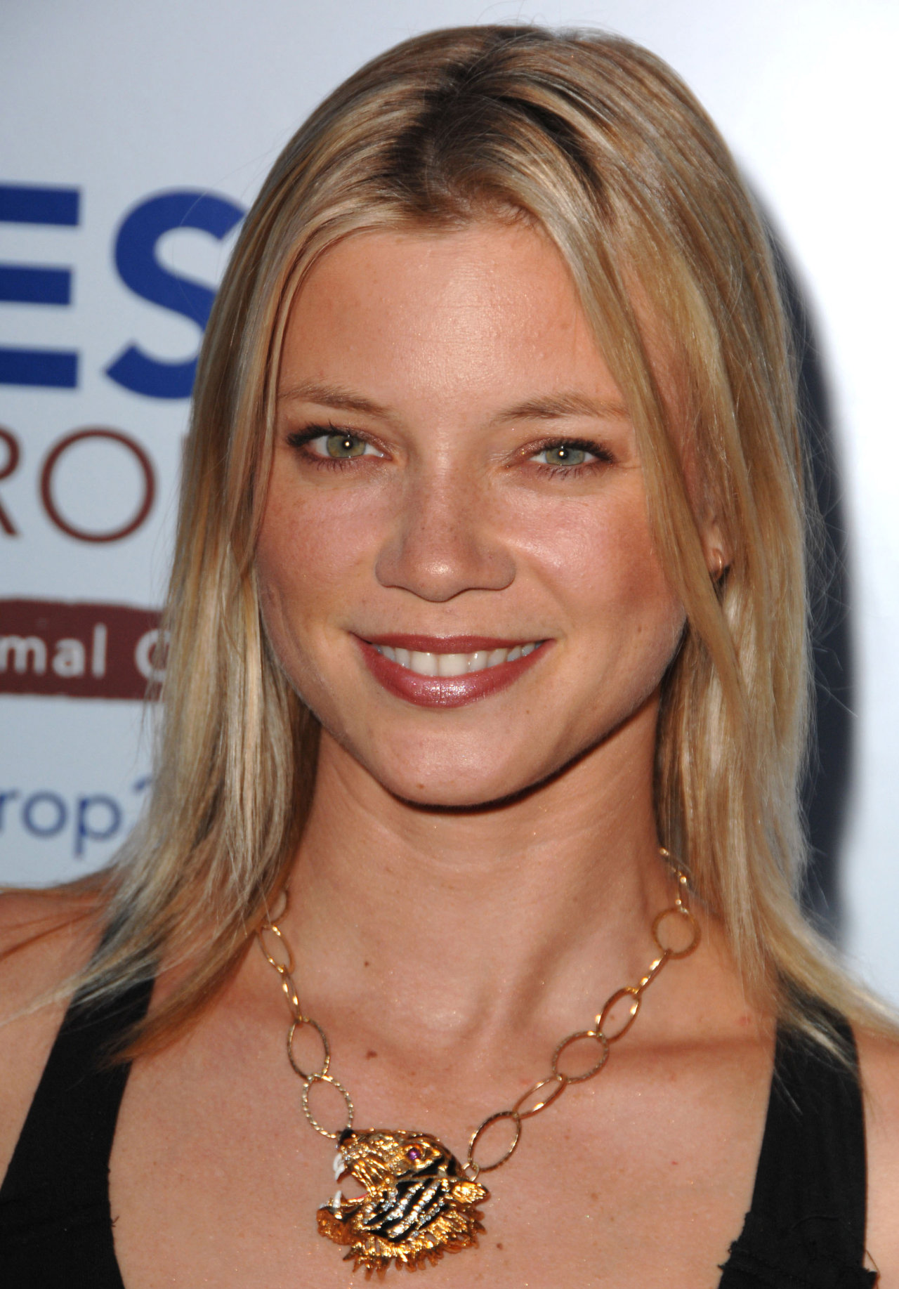 Amy Smart leaked wallpapers