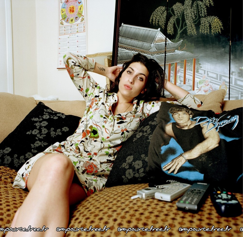 Amy Winehouse leaked wallpapers