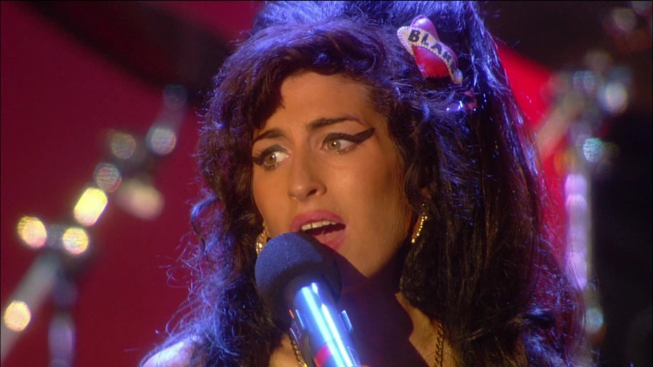 Amy Winehouse leaked wallpapers
