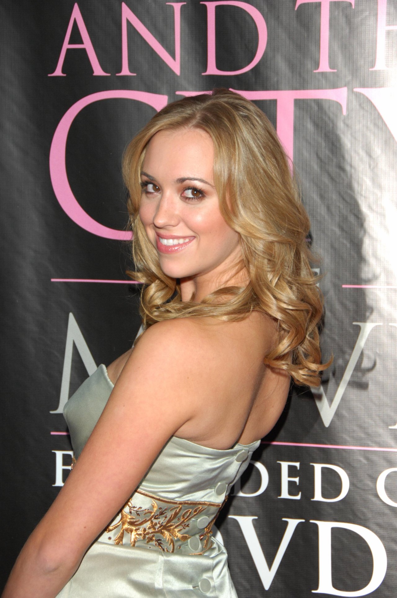 Andrea Bowen leaked wallpapers