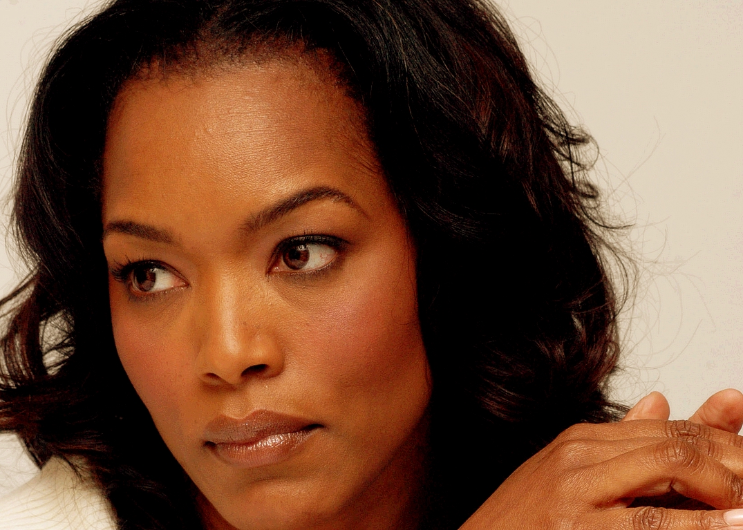 Angela Bassett leaked wallpapers