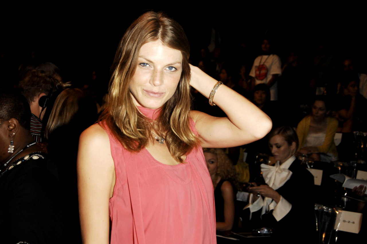 Angela Lindvall leaked wallpapers