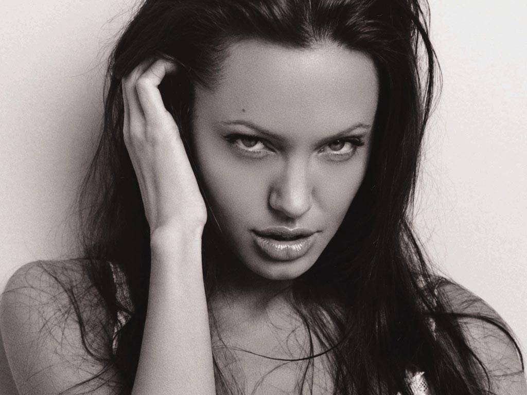 Angelina Jolie leaked wallpapers