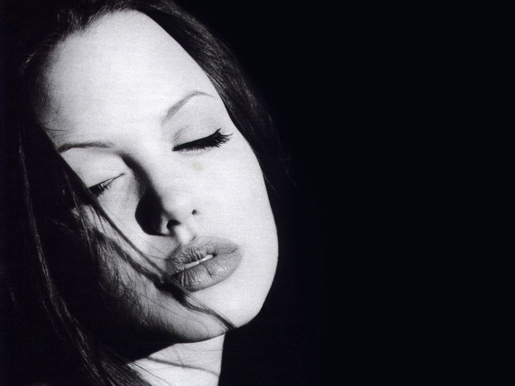 Angelina Jolie leaked wallpapers