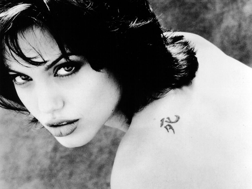 Angelina Jolie leaked wallpapers