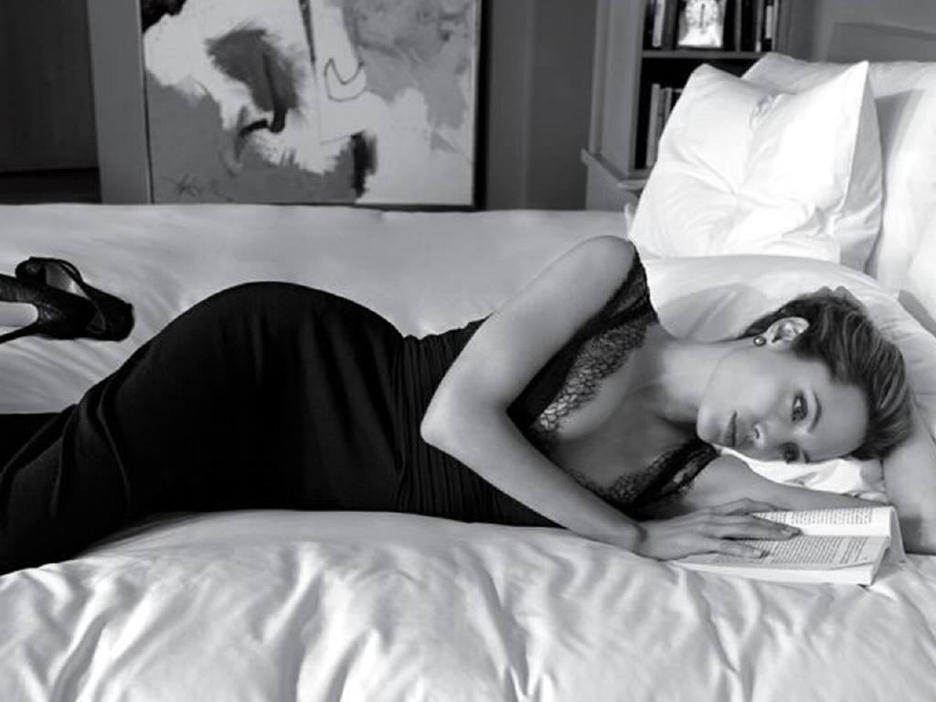 Angelina Jolie leaked wallpapers