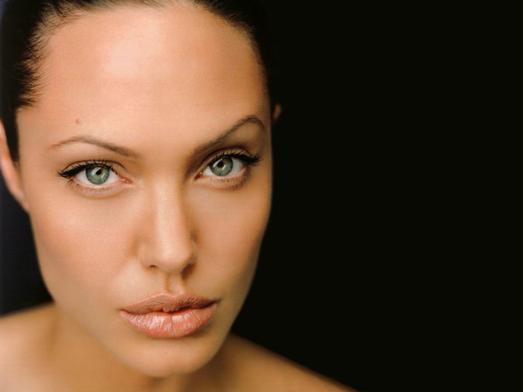 Angelina Jolie leaked wallpapers