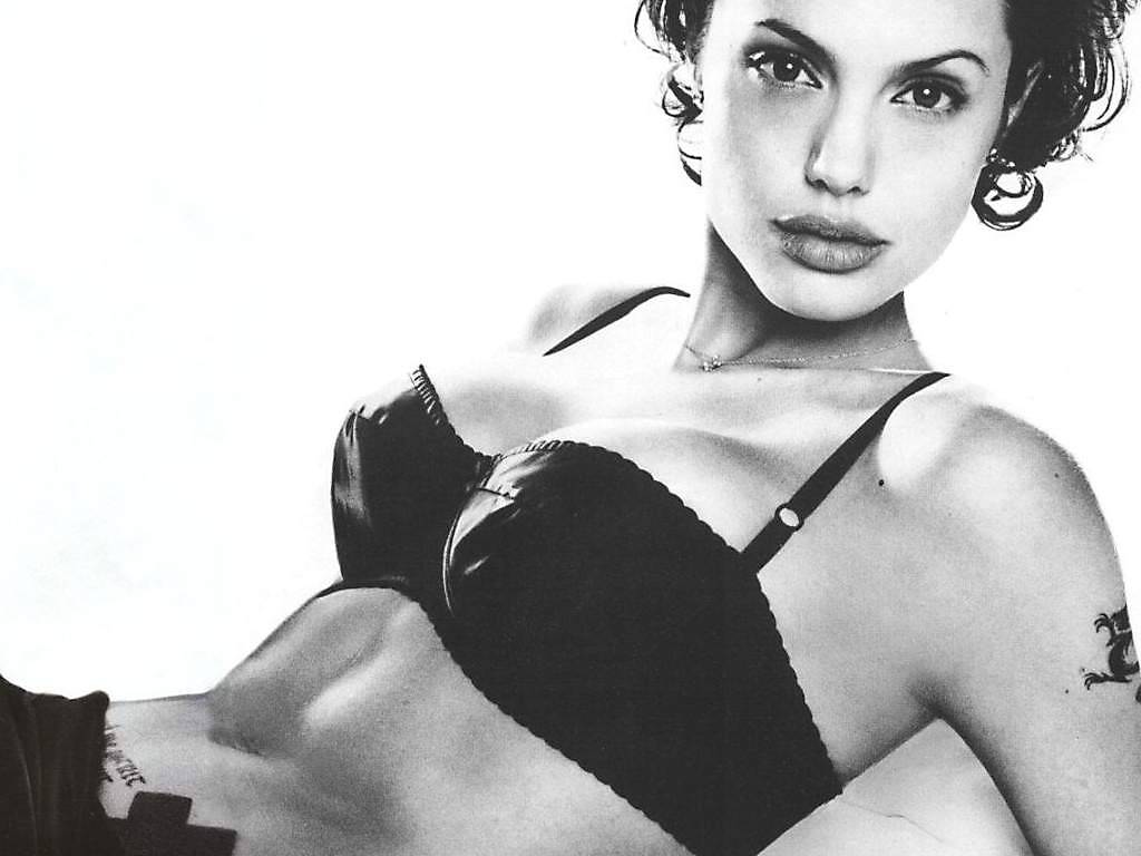 Angelina Jolie leaked wallpapers