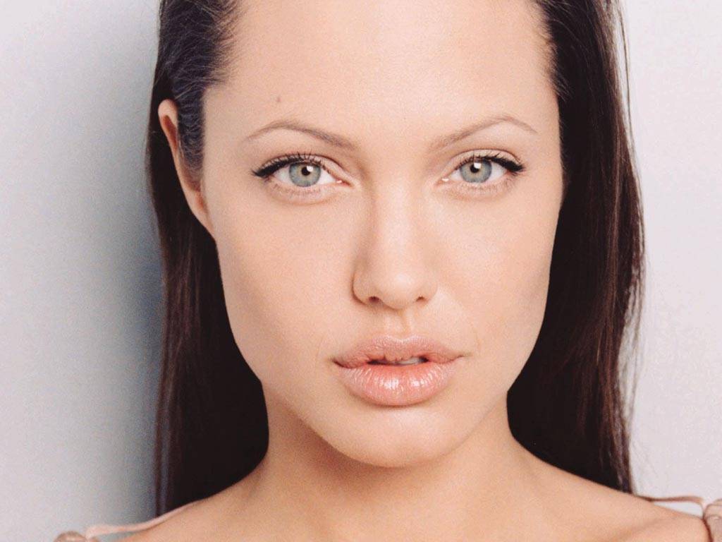 Angelina Jolie leaked wallpapers