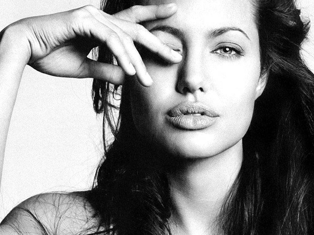 Angelina Jolie leaked wallpapers