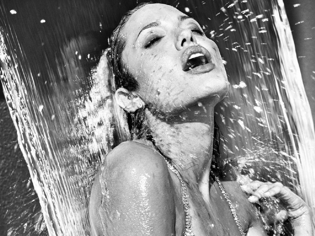 Angelina Jolie leaked wallpapers