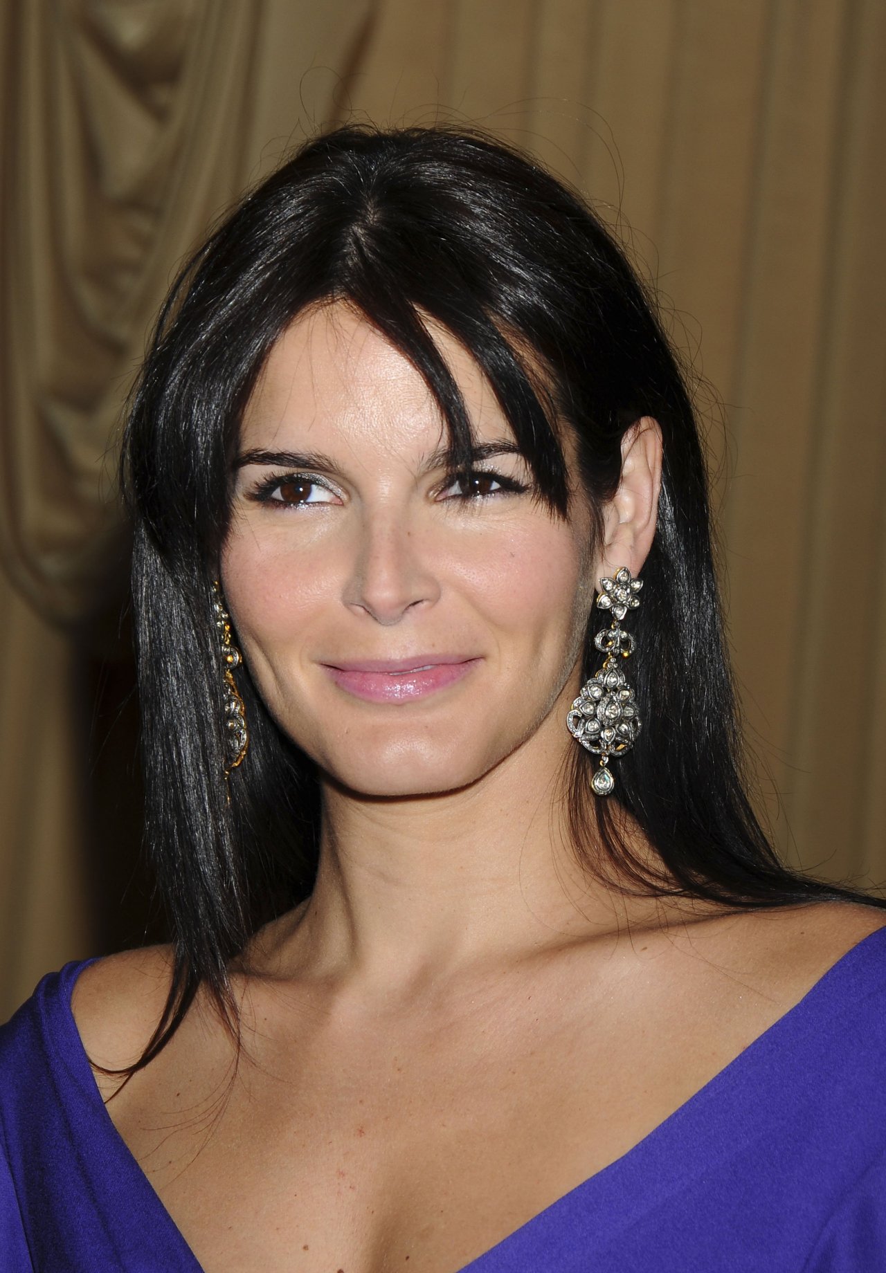 Angie Harmon leaked wallpapers