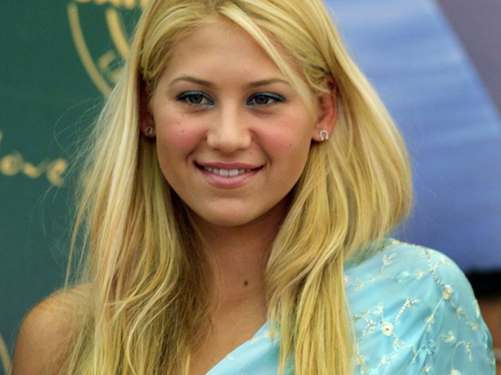 Anna Kournikova leaked wallpapers