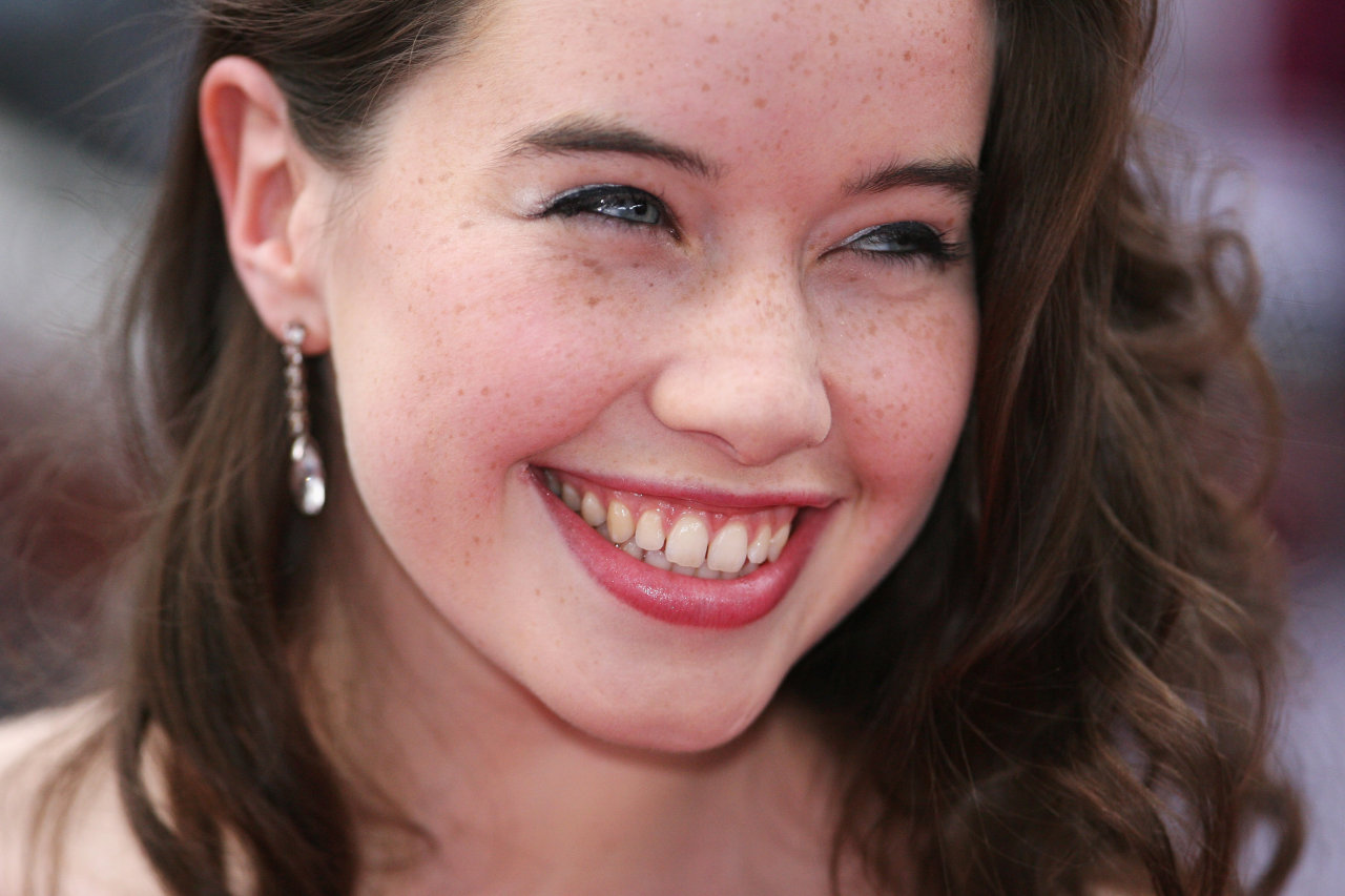 Anna Popplewell leaked wallpapers