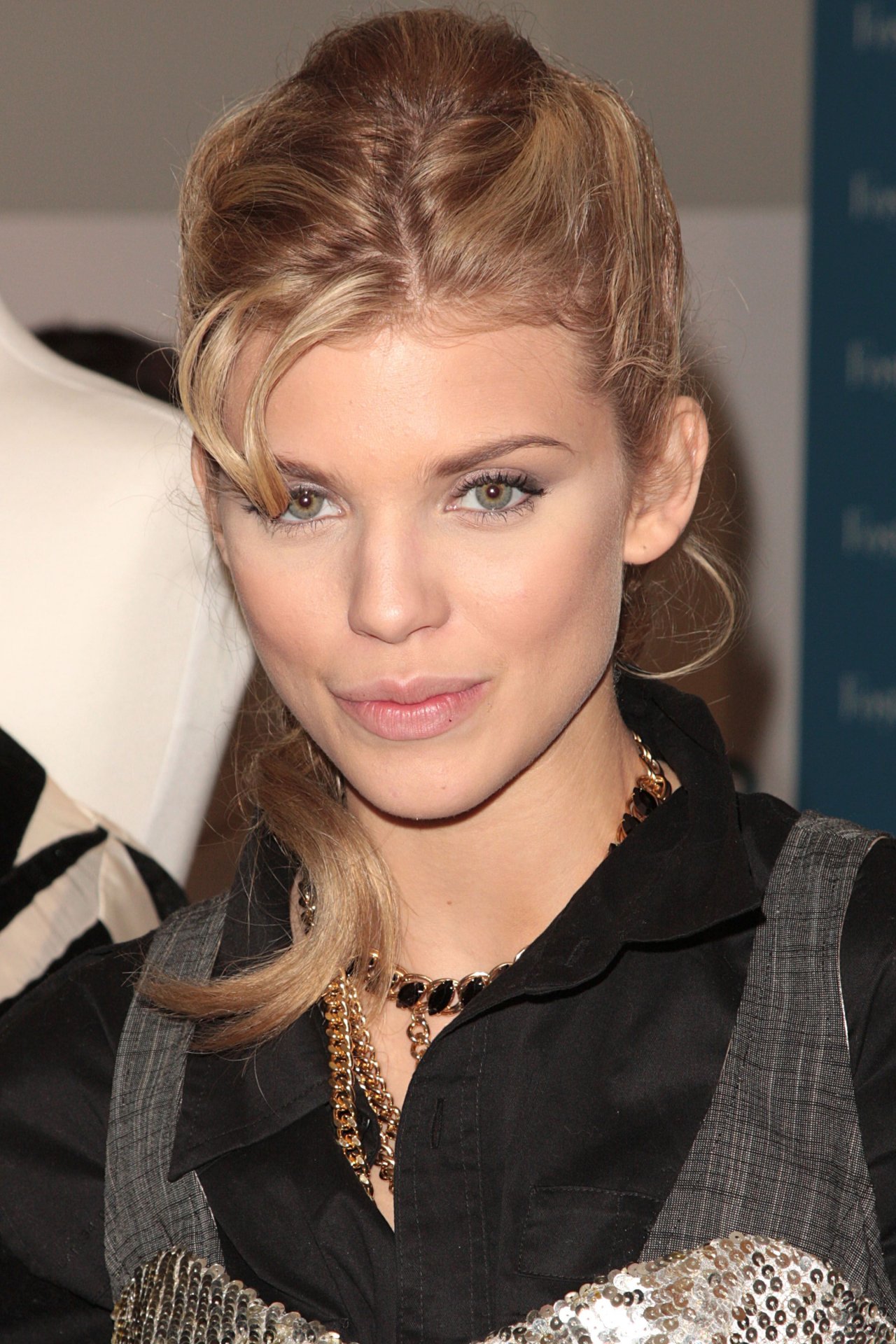 AnnaLynne McCord leaked wallpapers