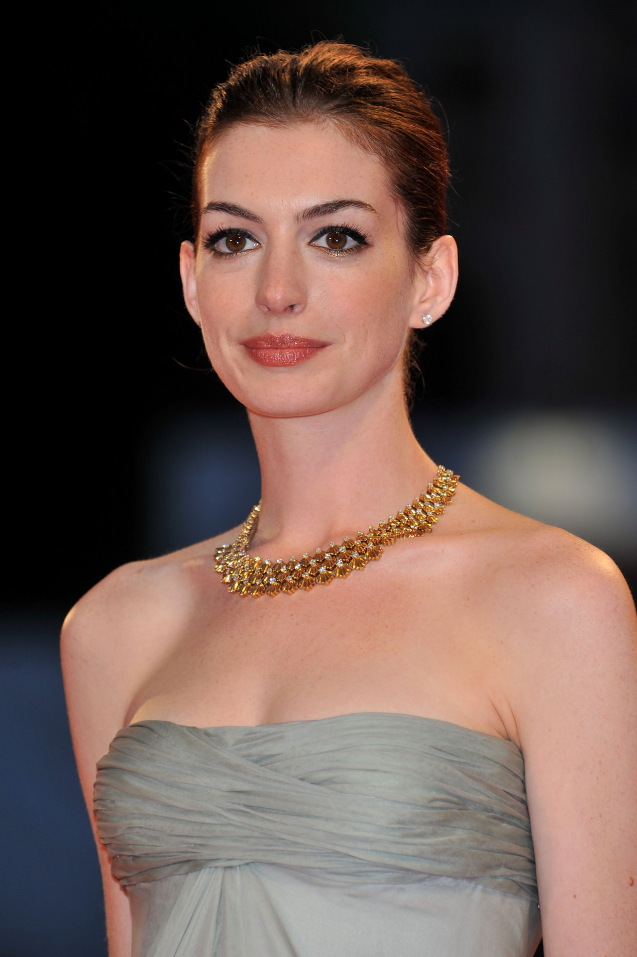 Anne Hathaway leaked wallpapers