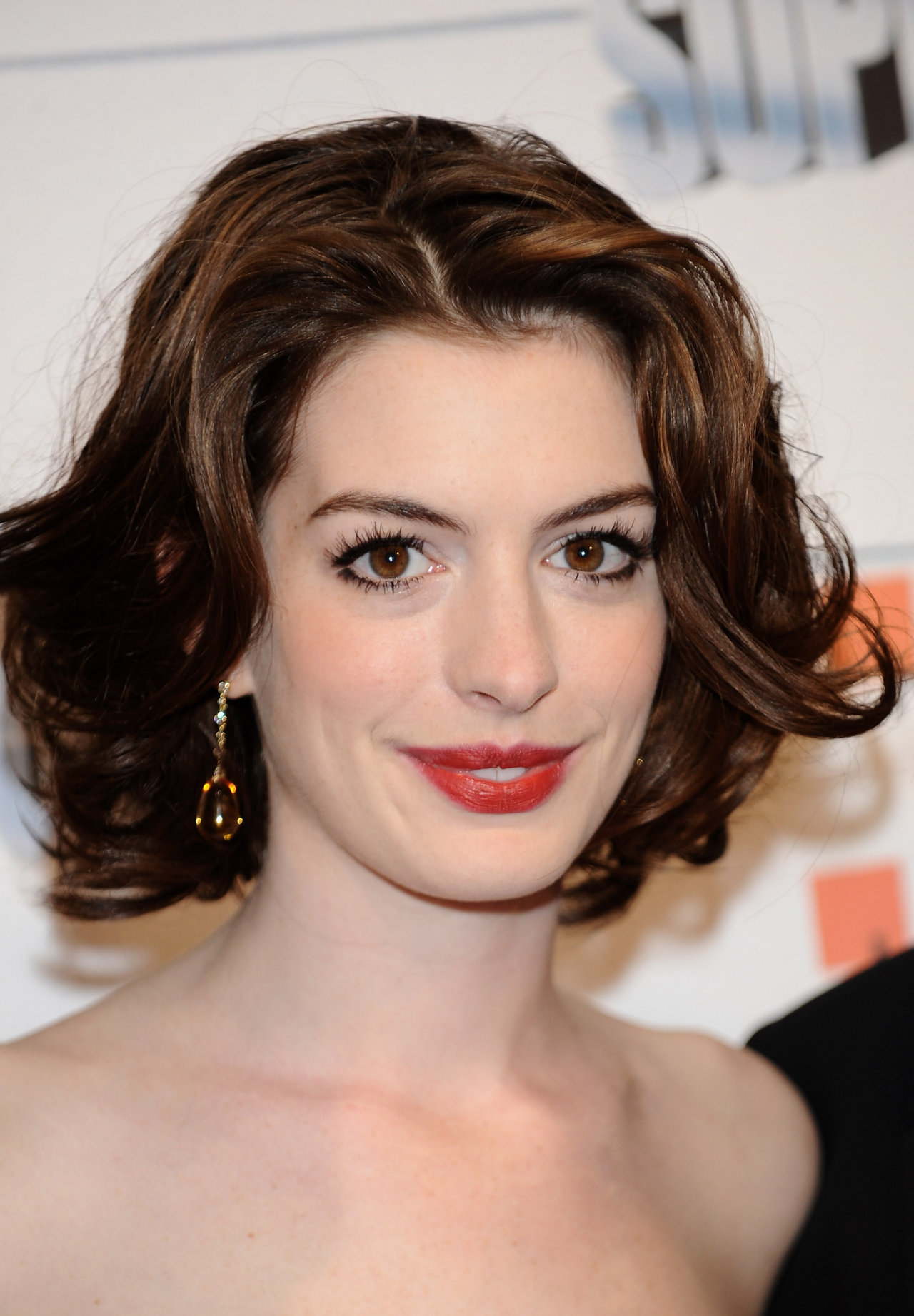 Anne Hathaway leaked wallpapers