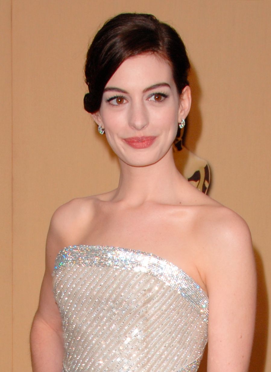 Anne Hathaway leaked wallpapers