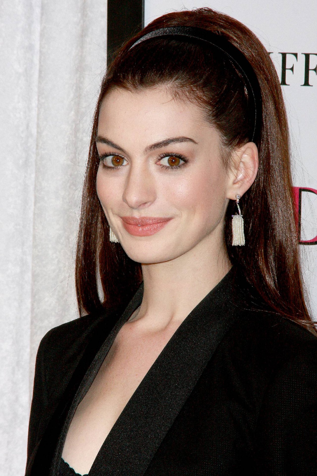 Anne Hathaway leaked wallpapers