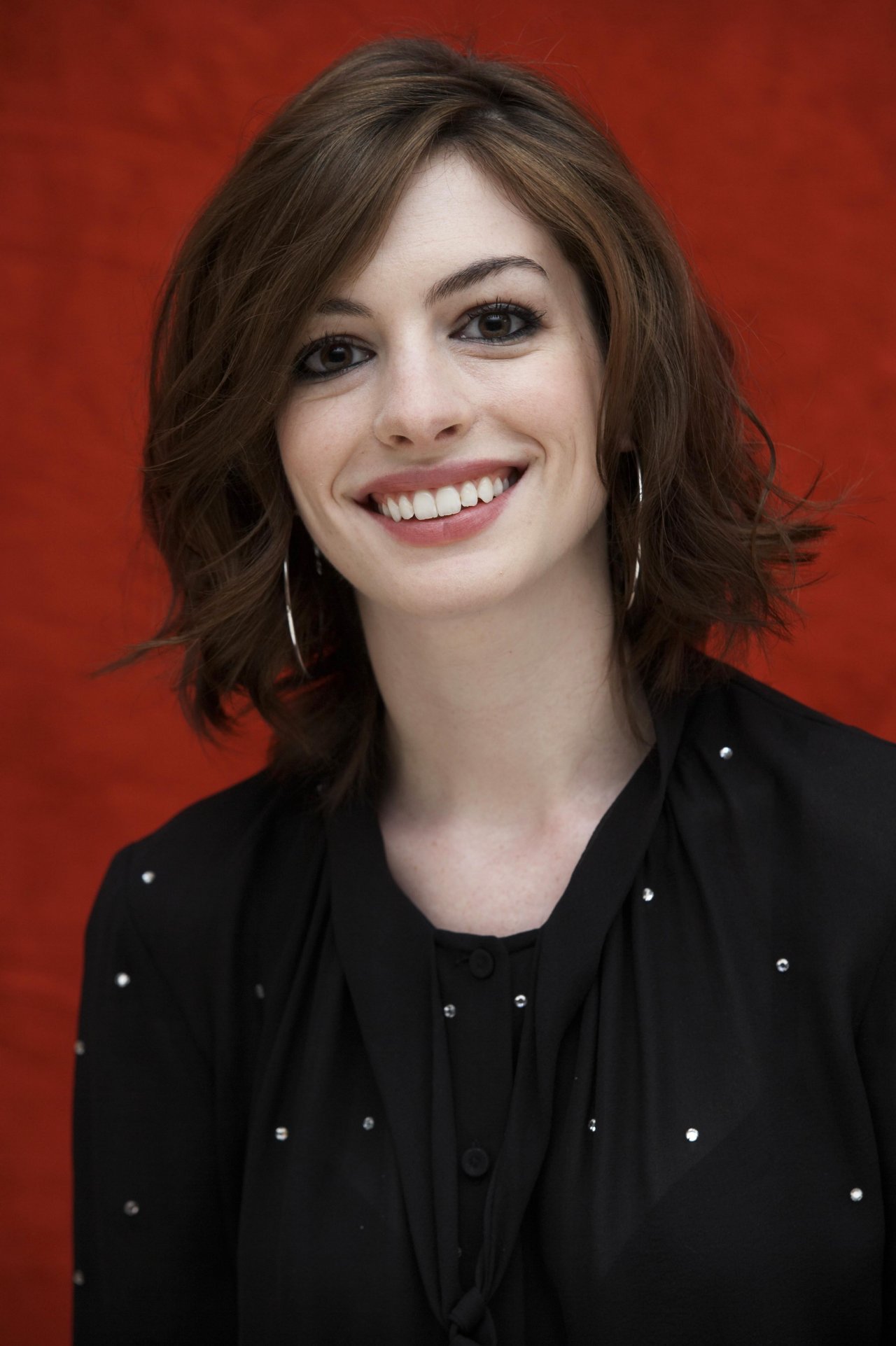 Anne Hathaway leaked wallpapers