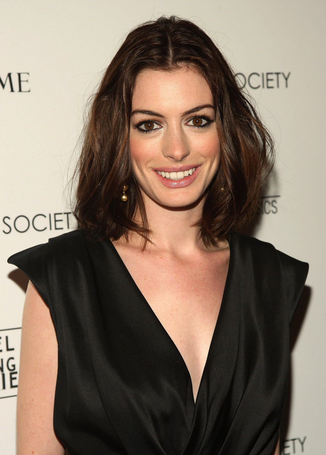 Anne Hathaway leaked wallpapers